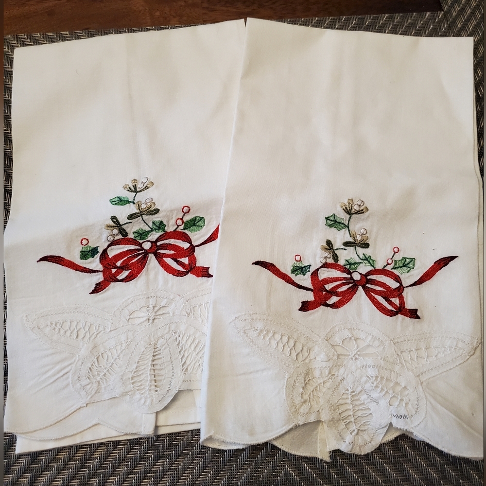 Vintage Embroidery Christmas Tea Towels Set Of 2